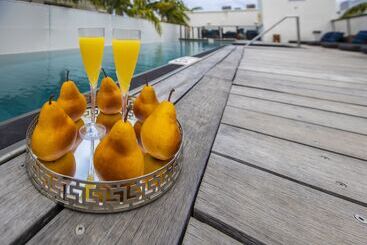هاستل Posh South Beach