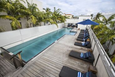 هاستل Posh South Beach
