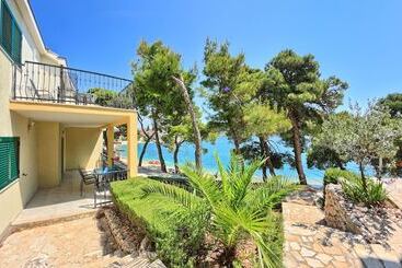 Apartments Ruzmarin