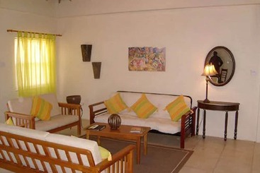 هتل Grooms Beach Villa & Resort