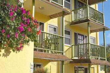 هتل Grooms Beach Villa & Resort