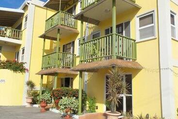 هتل Grooms Beach Villa & Resort