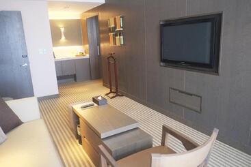 Park City Hotel   Luzhou Taipei