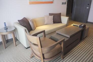 Park City Hotel   Luzhou Taipei