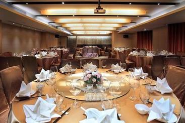 Park City Hotel   Luzhou Taipei