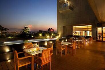 Park City Hotel   Luzhou Taipei