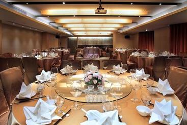 Park City Hotel   Luzhou Taipei