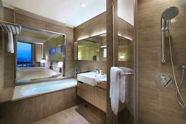 Park City Hotel   Luzhou Taipei