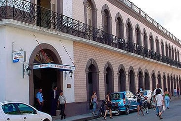 هتل Plaza