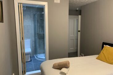 هتل Relax Inn Guest House