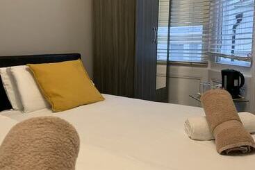 هتل Relax Inn Guest House