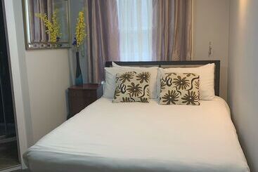 هتل Relax Inn Guest House