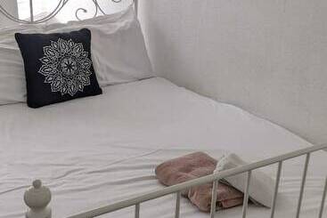 هتل Relax Inn Guest House
