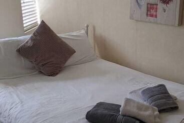 هتل Relax Inn Guest House