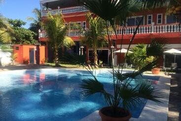 Sabas Beach Resort - La Libertad