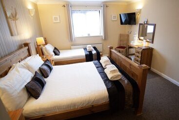 هتل The Heath Inn