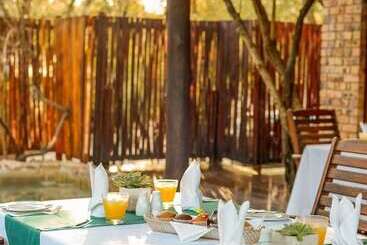 La Kruger Lifestyle Lodge   No Loadshedding