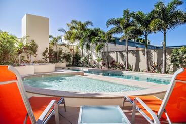 Monaco Caloundra