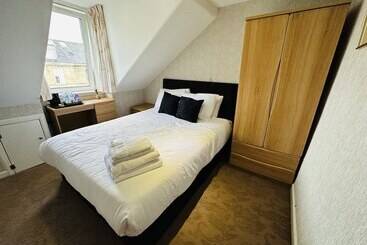 پانسیون Abbotsford Guest House