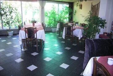 پانسیون Guest House Zodiac