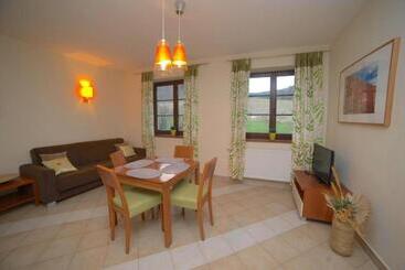 تختخواب و صبحانه Apartamenty Dom Na Wzgórzu Gardenia