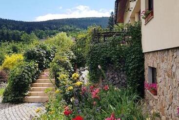 تختخواب و صبحانه Apartamenty Dom Na Wzgórzu Gardenia