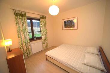 تختخواب و صبحانه Apartamenty Dom Na Wzgórzu Gardenia