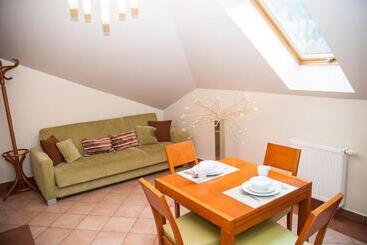 تختخواب و صبحانه Apartamenty Dom Na Wzgórzu Gardenia