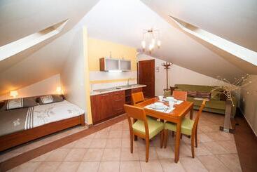 تختخواب و صبحانه Apartamenty Dom Na Wzgórzu Gardenia
