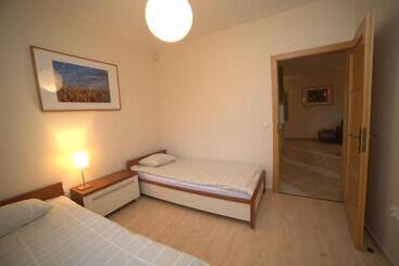 تختخواب و صبحانه Apartamenty Dom Na Wzgórzu Gardenia