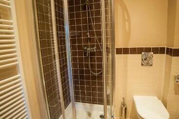 تختخواب و صبحانه Apartamenty Dom Na Wzgórzu Gardenia