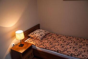 تختخواب و صبحانه Apartamenty Dom Na Wzgórzu Gardenia
