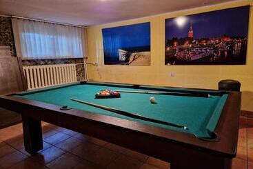 تختخواب و صبحانه Galeona   Hotel Turystyczny