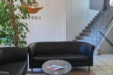 تختخواب و صبحانه Galeona   Hotel Turystyczny