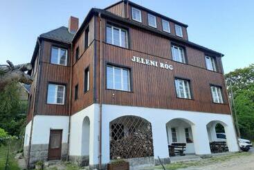 住宿加早餐 Pensjonat Jeleni Róg