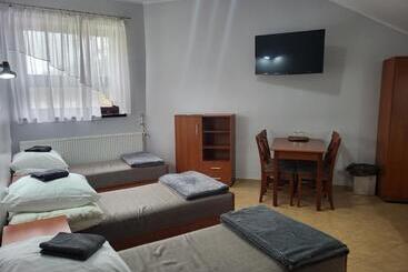 בית מלון כפרי Ik Osir Lubawa