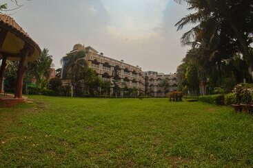 هتل Nrs Royal Palace