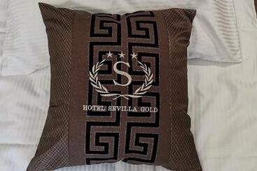 هتل Sevilla Gold