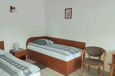 Inter Bar Motel