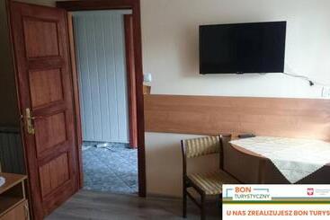 پانسیون Apartament I Pokoje Gościnne Budnik