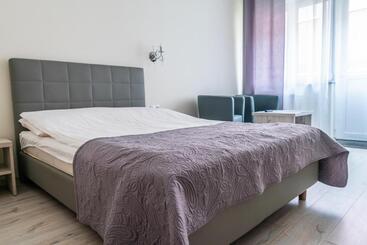 پانسیون Arka   Pokoje Z Osobnymi Wejściami Na Parterze