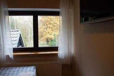 تختخواب و صبحانه Biały Bór Rooms