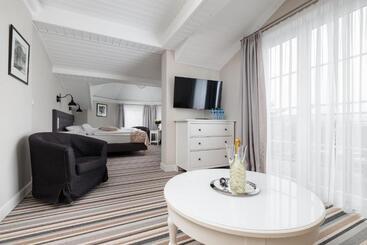 تختخواب و صبحانه Villa Astra Baltica