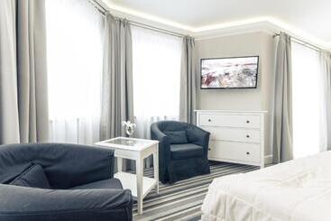 تختخواب و صبحانه Villa Astra Baltica