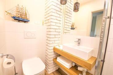 تختخواب و صبحانه Willa Legenda Hotel Adults Only