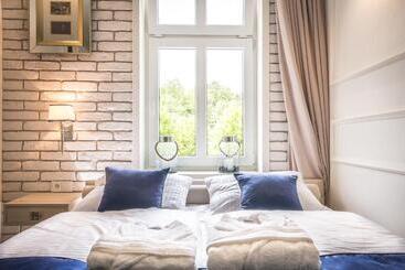 تختخواب و صبحانه Willa Legenda Hotel Adults Only
