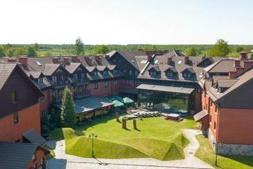 فندق żubrówka Spa & Wellness