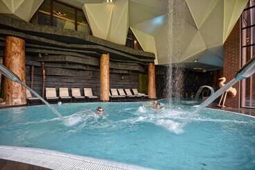 فندق żubrówka Spa & Wellness