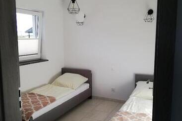پانسیون Brydar With Sauna, Swimming Pool And Jacuzzi