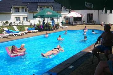 پانسیون Brydar With Sauna, Swimming Pool And Jacuzzi